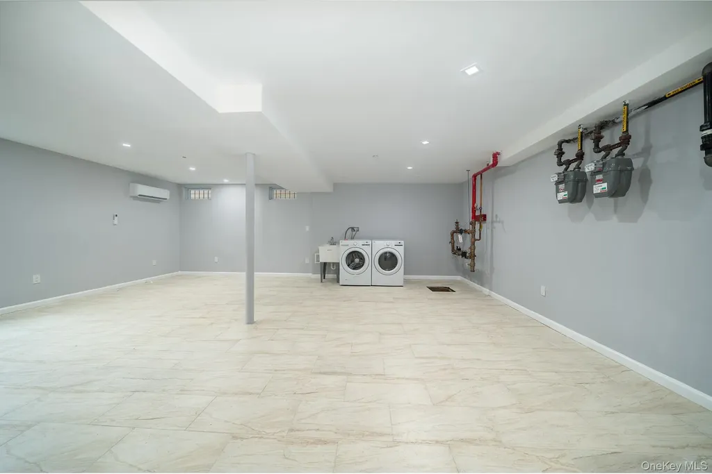 7036 70th Street Glendale NY 11385