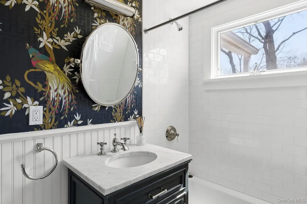 33 Peters Path East Hampton NY 11937
