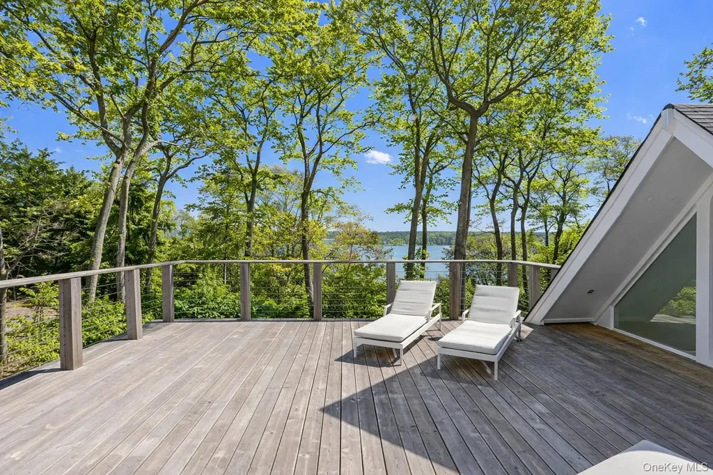 33 Peters Path East Hampton NY 11937