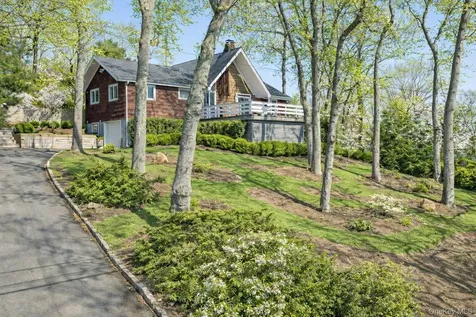 33 Peters Path East Hampton NY 11937