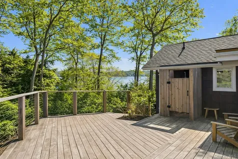 33 Peters Path East Hampton NY 11937
