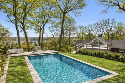 33 Peters Path East Hampton NY 11937