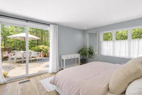 33 Peters Path East Hampton NY 11937