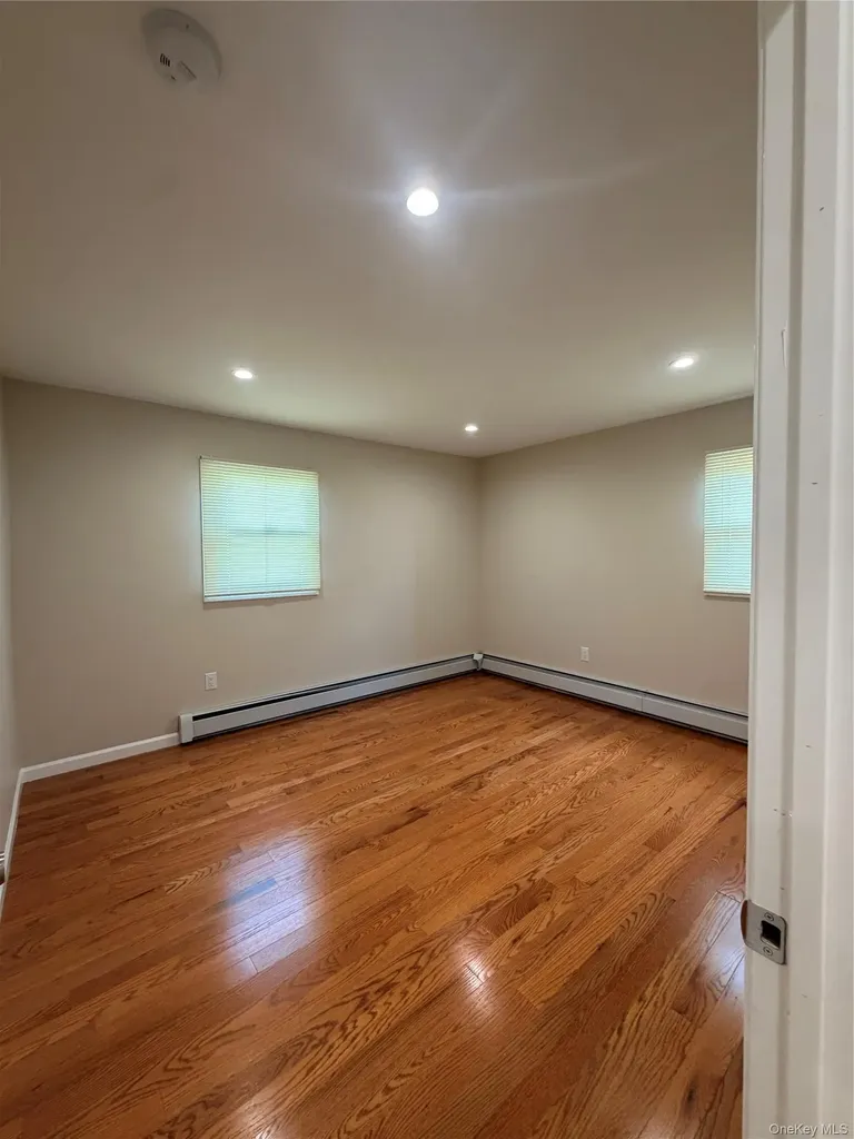 21 W Centennial Avenue Roosevelt NY 11575