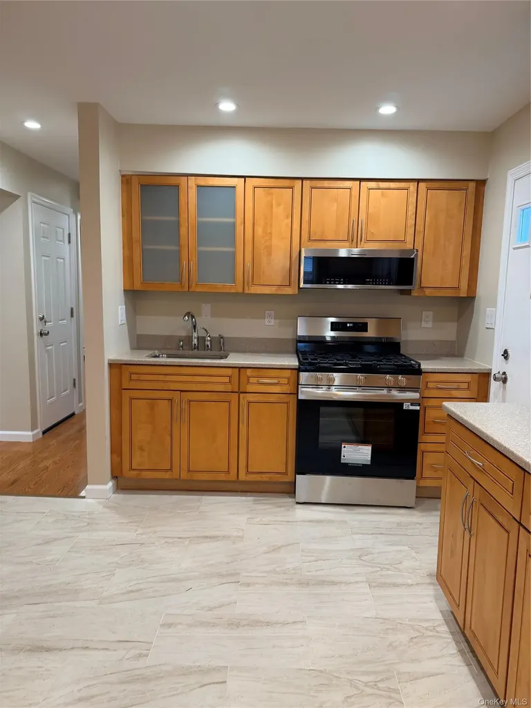 21 W Centennial Avenue Roosevelt NY 11575