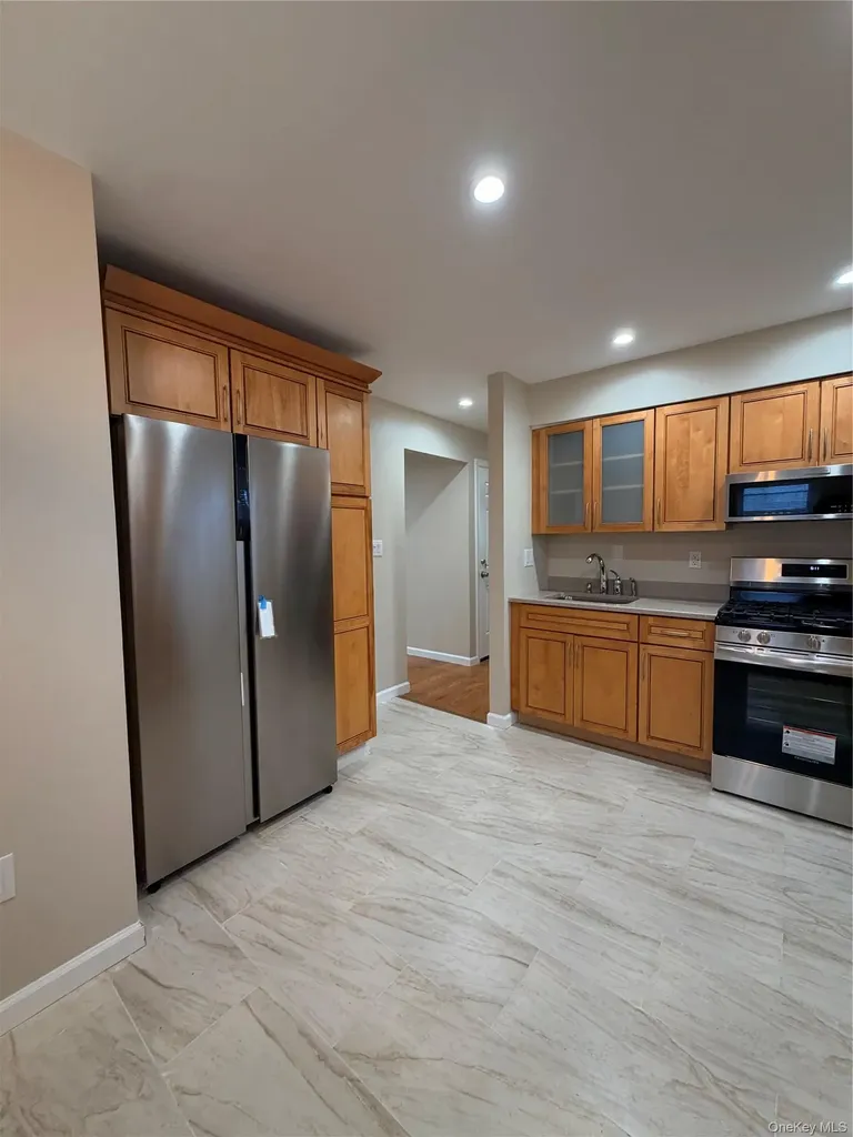 21 W Centennial Avenue Roosevelt NY 11575