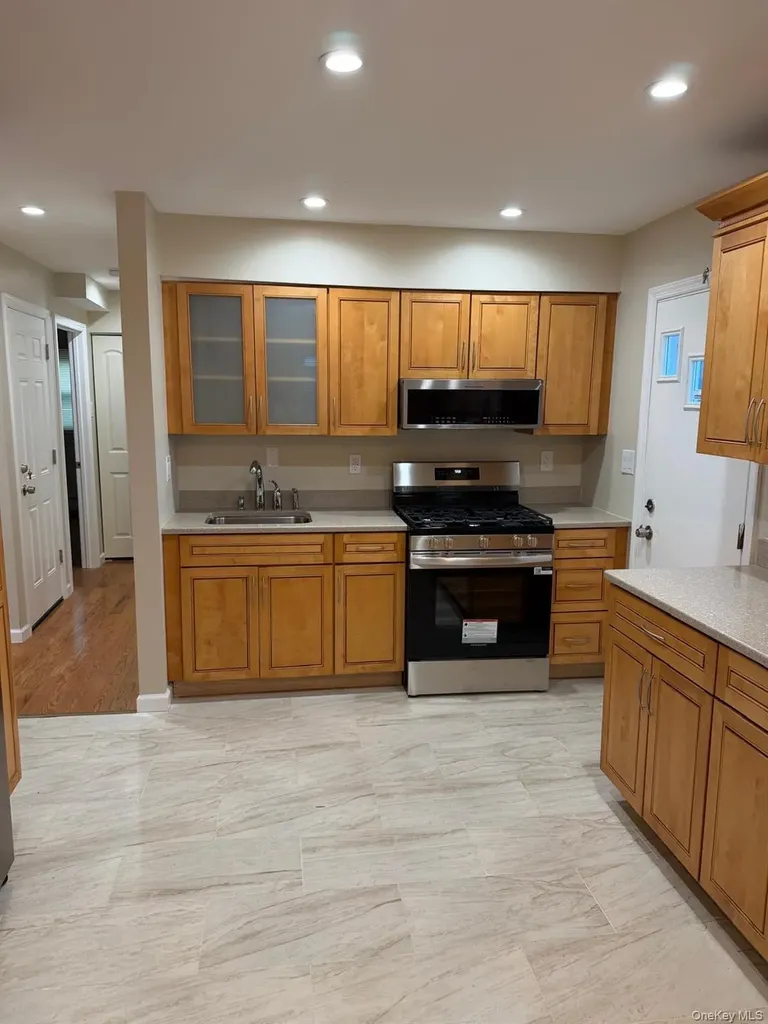 21 W Centennial Avenue Roosevelt NY 11575