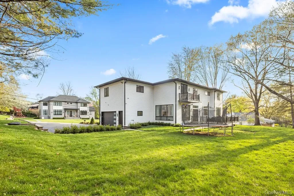 5 Blue Bird Road Monsey NY 10952
