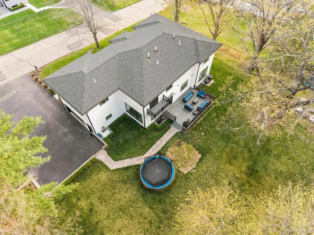 5 Blue Bird Road Monsey NY 10952