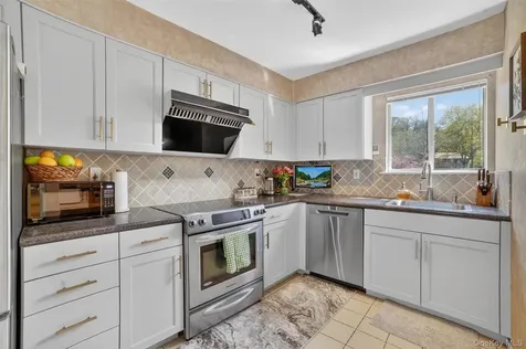 300 Chestnut Court Yorktown Heights NY 10598