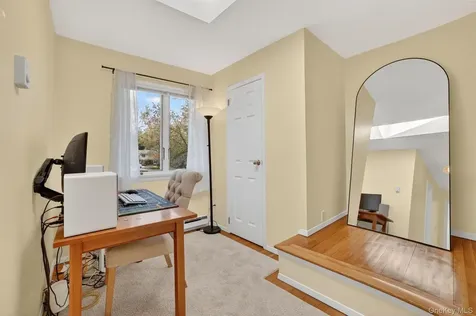 300 Chestnut Court Yorktown Heights NY 10598