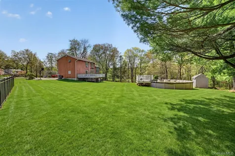 300 Chestnut Court Yorktown Heights NY 10598