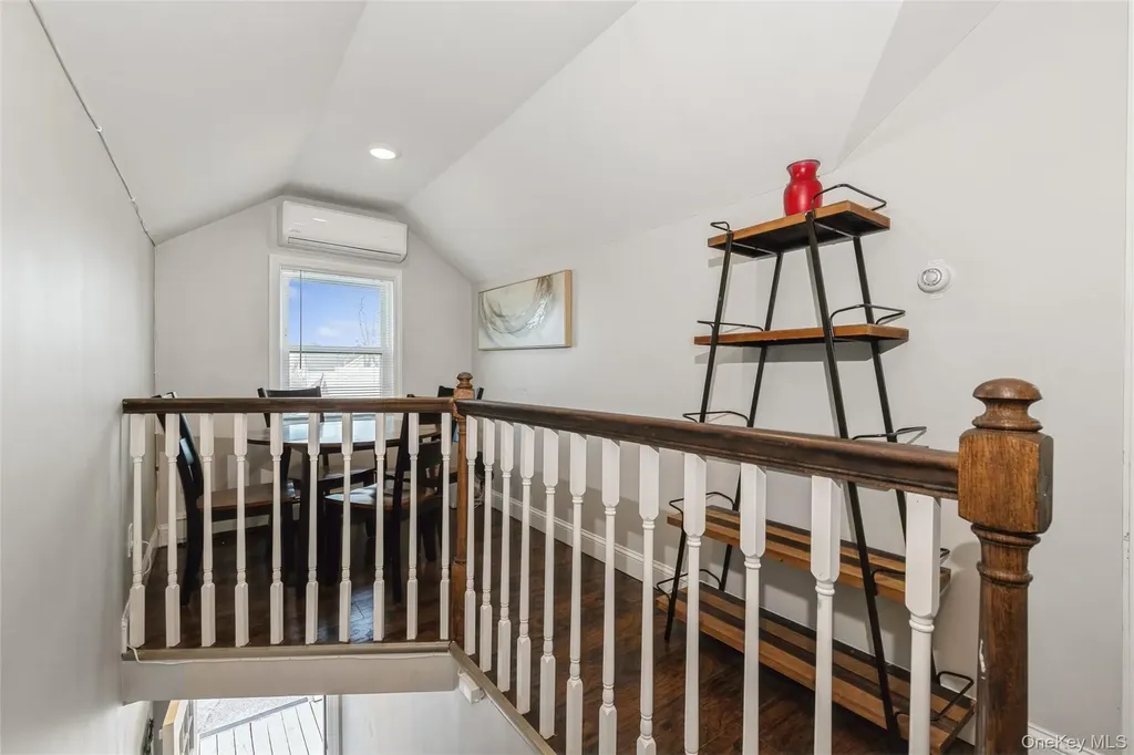39 Bay Shore Avenue Bay Shore NY 11706