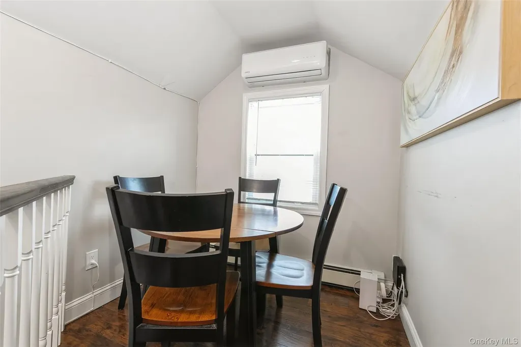 39 Bay Shore Avenue Bay Shore NY 11706