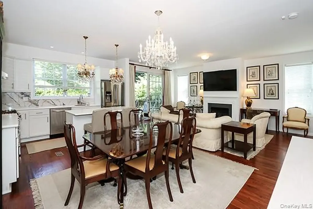 4 Spring Court Huntington NY 11743