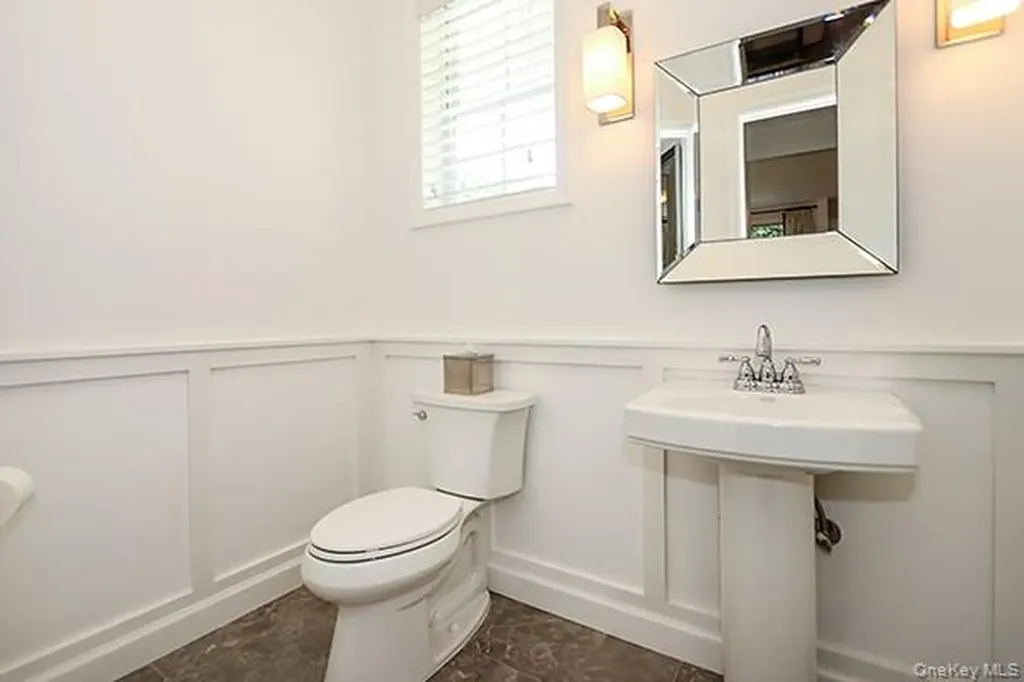 4 Spring Court Huntington NY 11743