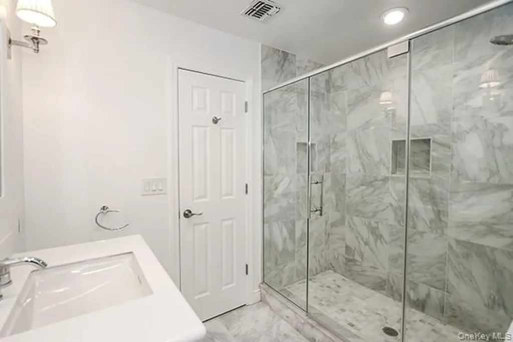 4 Spring Court Huntington NY 11743