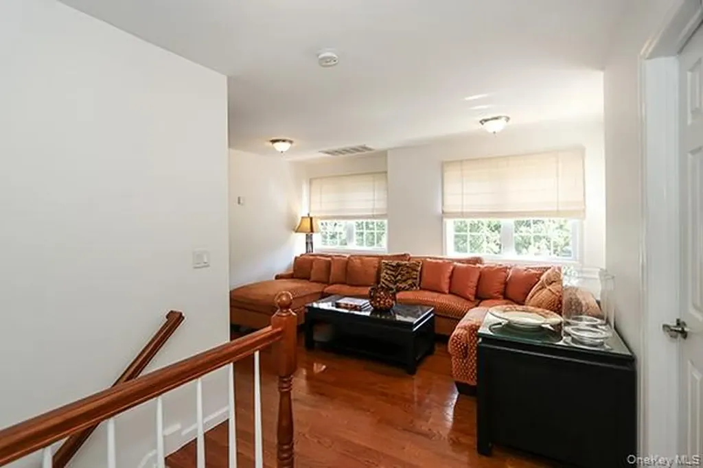 4 Spring Court Huntington NY 11743
