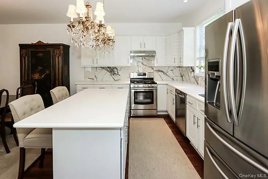 4 Spring Court Huntington NY 11743