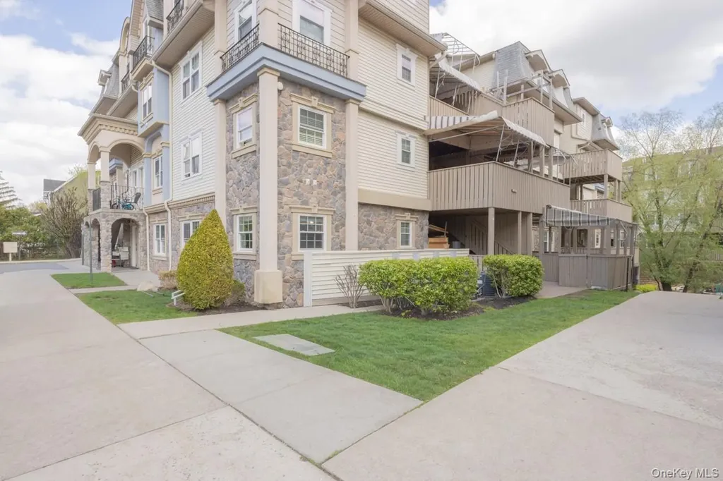 7 Elm Street Spring Valley NY 10977