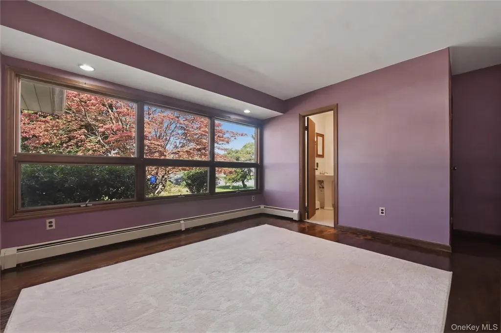 19 Gaymor Lane Commack NY 11725