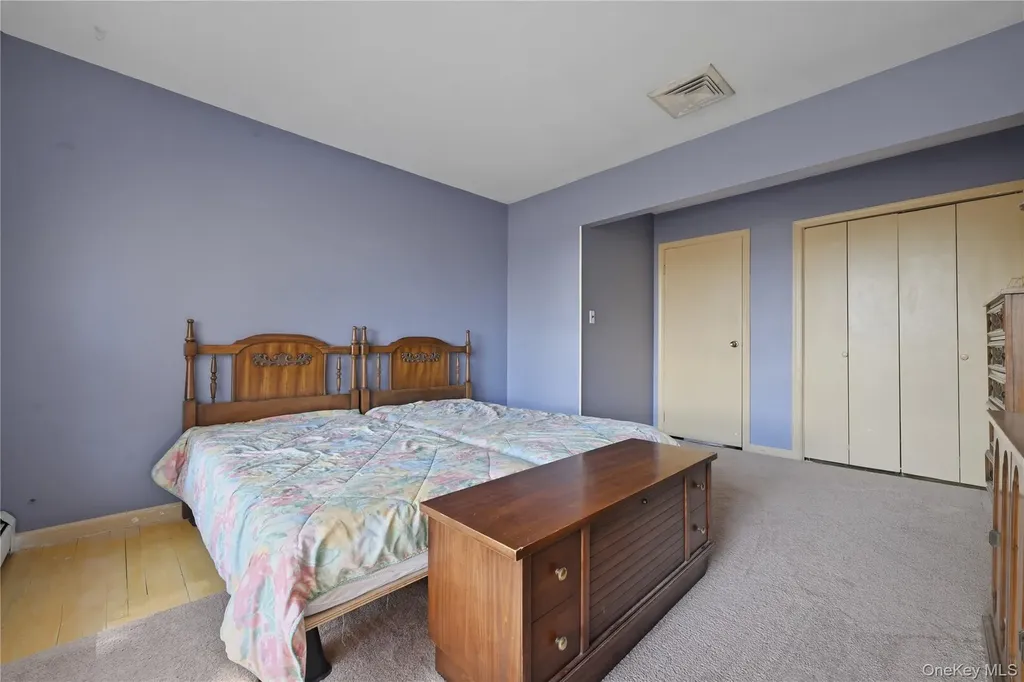 19 Gaymor Lane Commack NY 11725