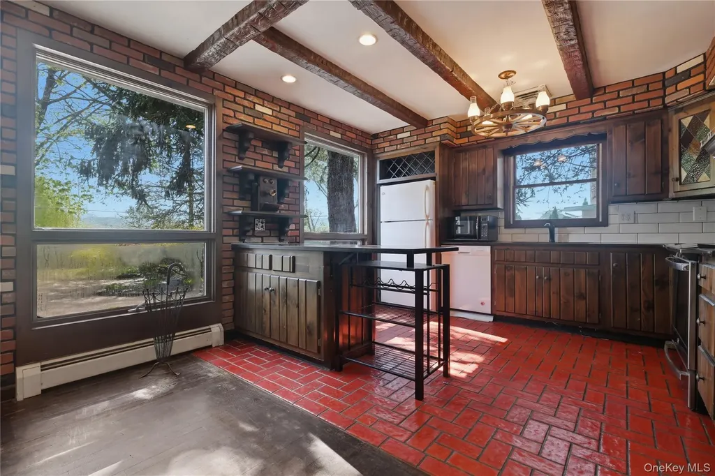 19 Gaymor Lane Commack NY 11725