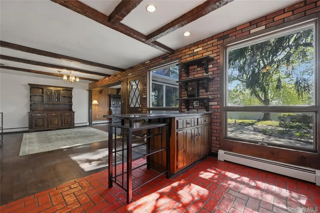 19 Gaymor Lane Commack NY 11725