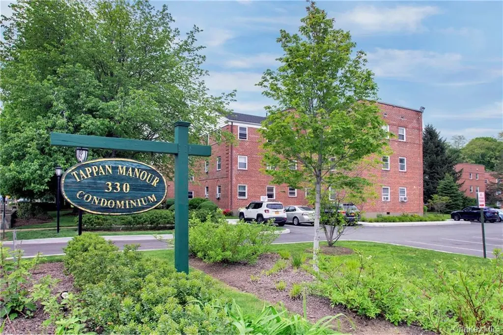 330 S Broadway Tarrytown NY 10591