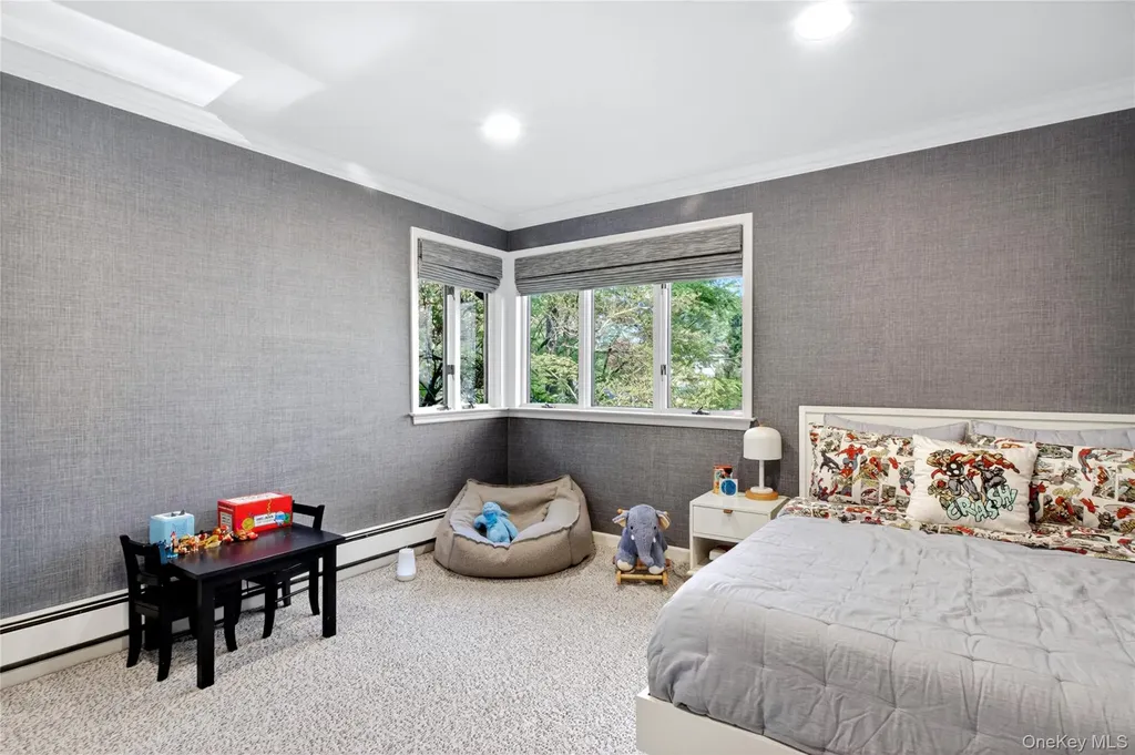 5 South Branch Roslyn NY 11576