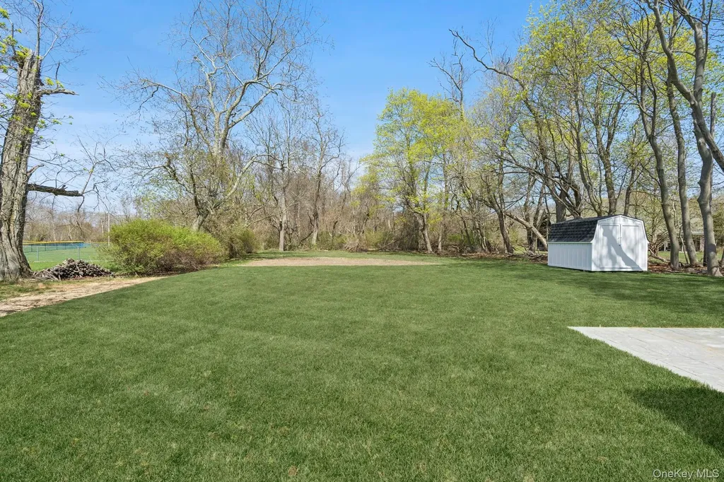 5075 Main Road Laurel NY 11948