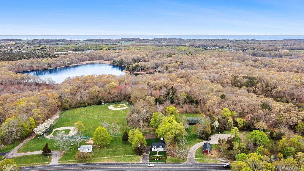 5075 Main Road Laurel NY 11948