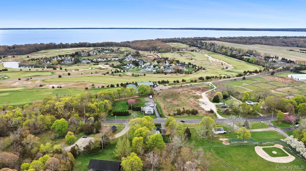 5075 Main Road Laurel NY 11948