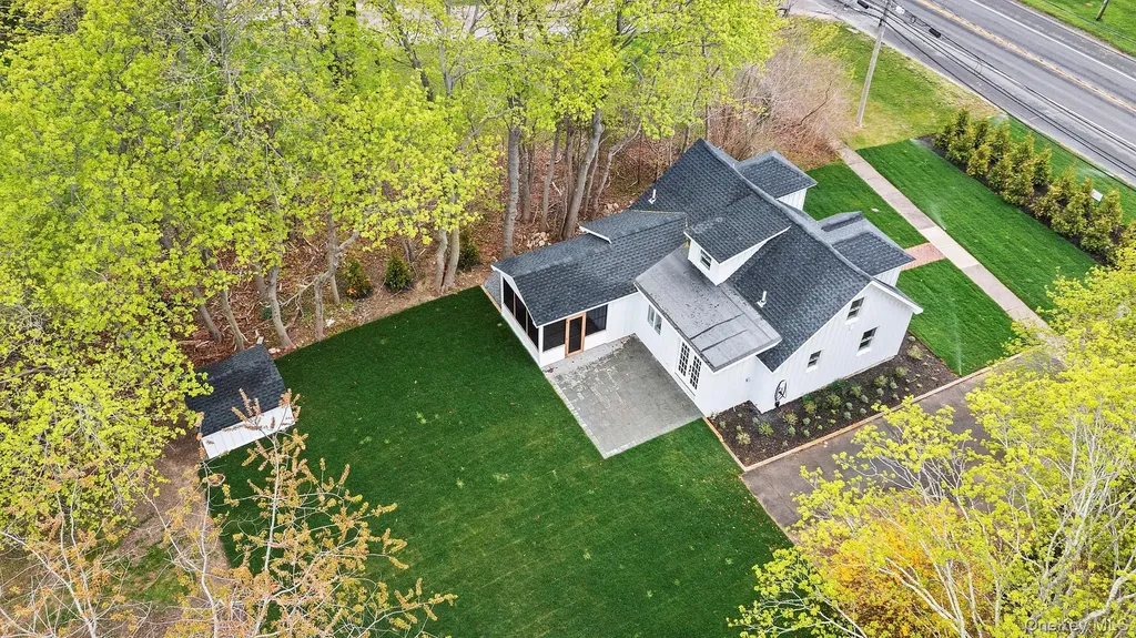 5075 Main Road Laurel NY 11948