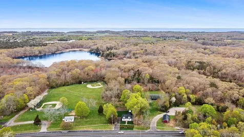 5075 Main Road Laurel NY 11948