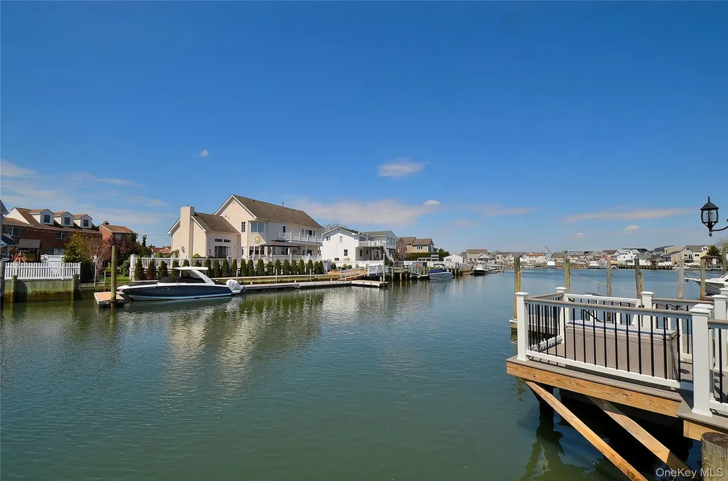 2586 Riverside Drive Wantagh NY 11793