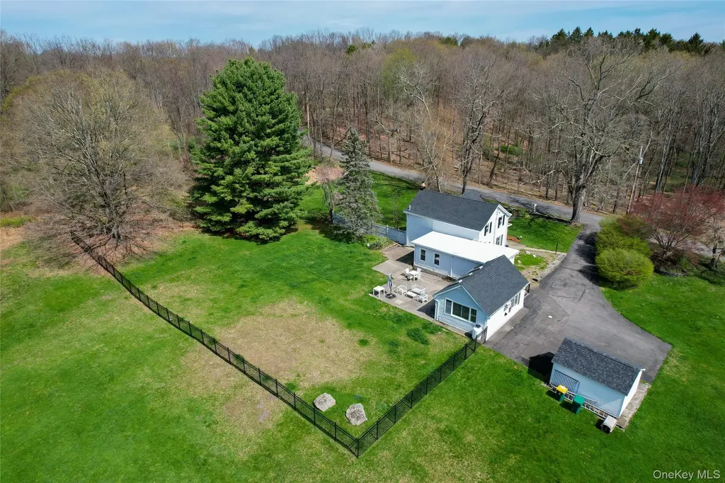 176 Williams Road Red Hook NY 12571