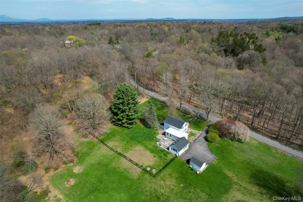 176 Williams Road Red Hook NY 12571
