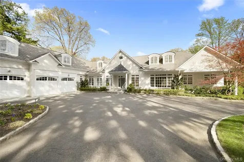 17 Hilldale Lane Sands Point NY 11050