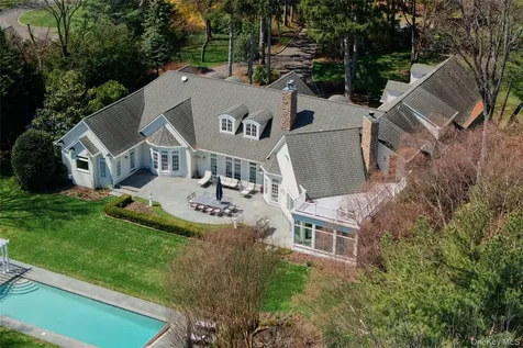 17 Hilldale Lane Sands Point NY 11050