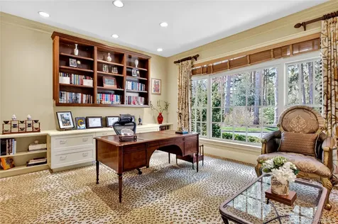 17 Hilldale Lane Sands Point NY 11050