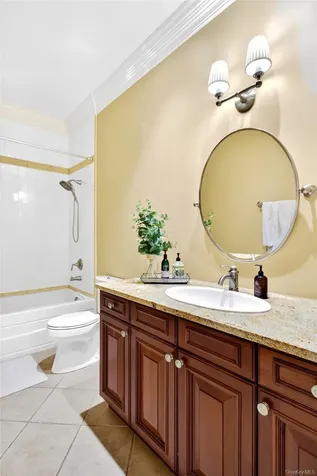 17 Hilldale Lane Sands Point NY 11050