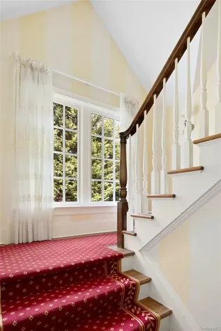 17 Hilldale Lane Sands Point NY 11050