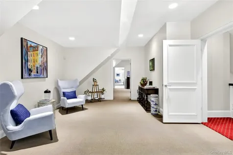 17 Hilldale Lane Sands Point NY 11050