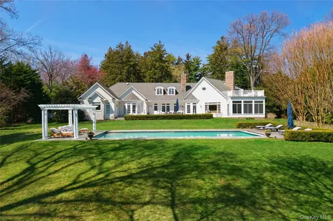 17 Hilldale Lane Sands Point NY 11050