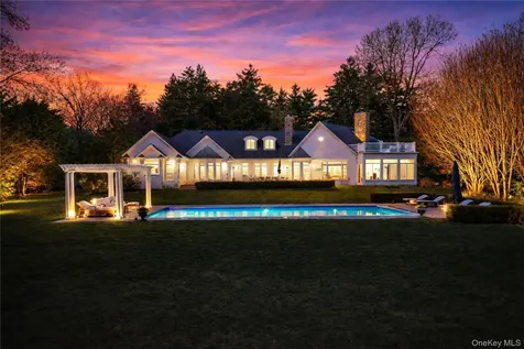 17 Hilldale Lane Sands Point NY 11050