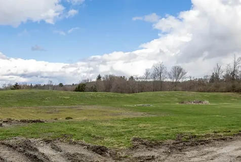 12 Hunns Lake Road Stanfordville NY 12581