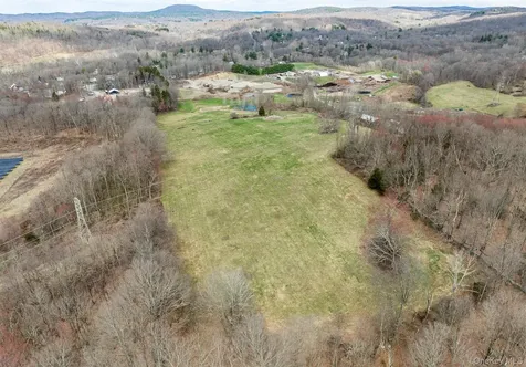 12 Hunns Lake Road Stanfordville NY 12581