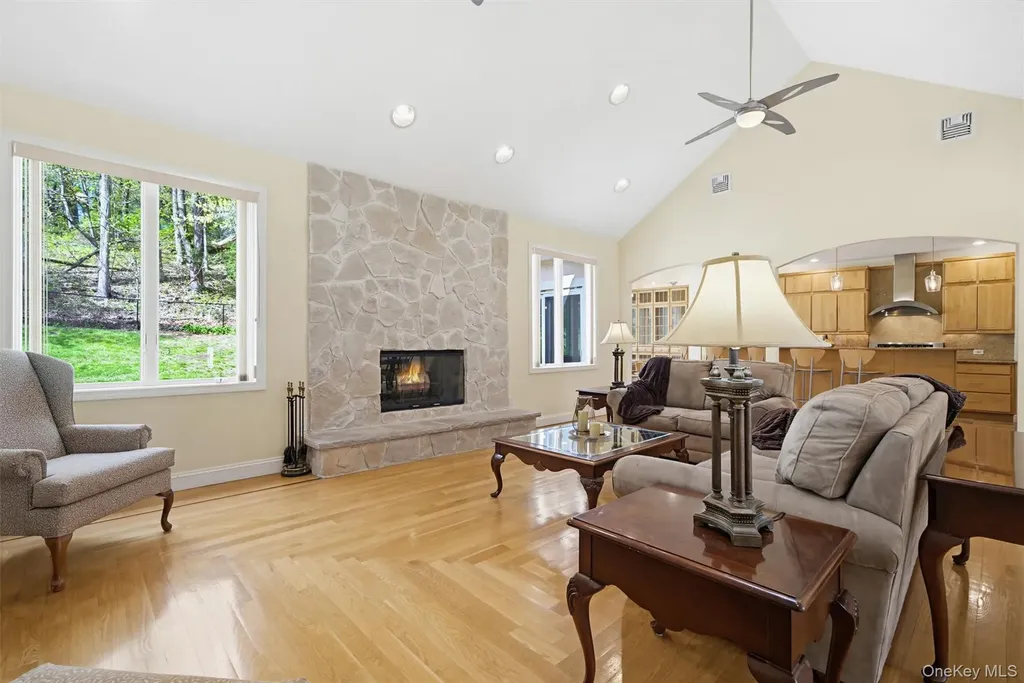 14 Glen Lane Newburgh NY 12550