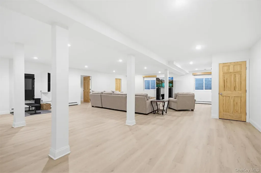 14 Glen Lane Newburgh NY 12550